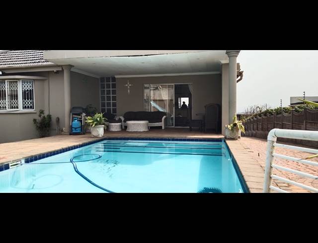 4 BEDROOM HOUSE FOR SALE IN BLUFF